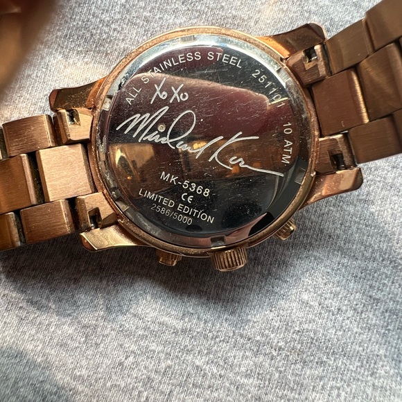 Michael Kors Rose Gold Limited Edition Watch - Picture 5 of 7